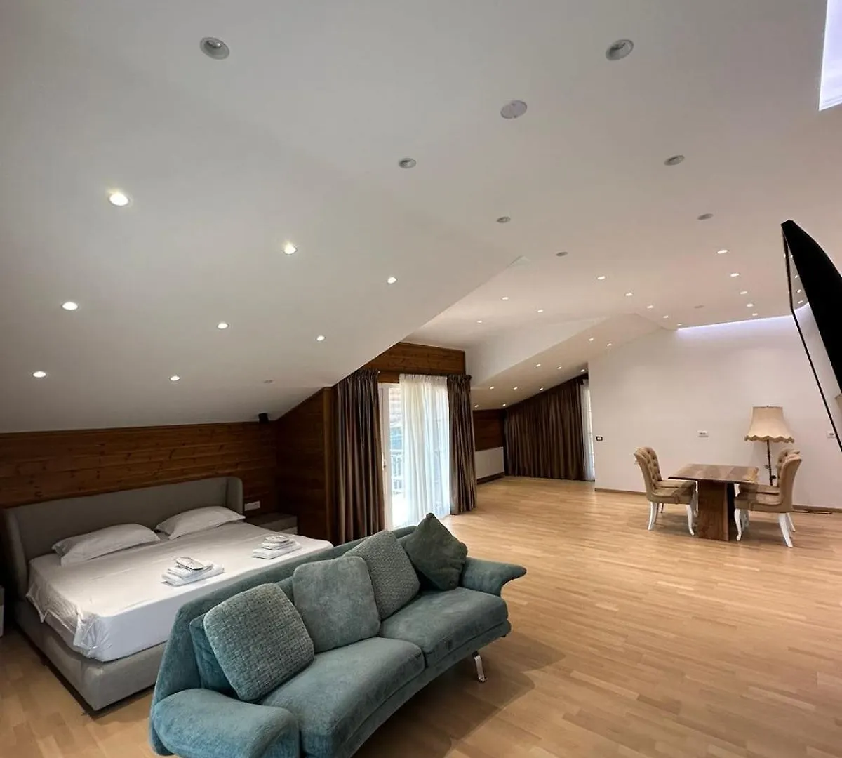 Bianca Hotel & Villa Priska e Madhe